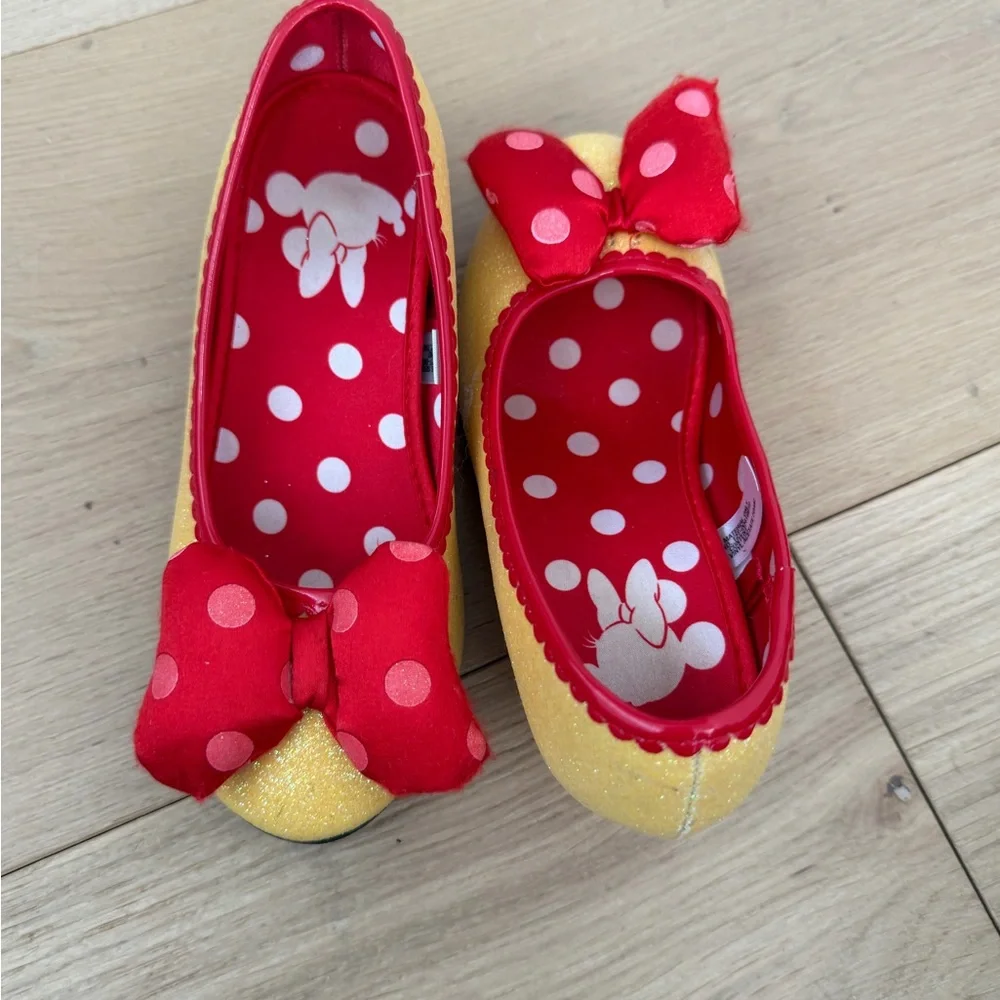 Disney Minnie Yellow and Red Polka Dot Shoes 11/12 - Picture 12 of 14